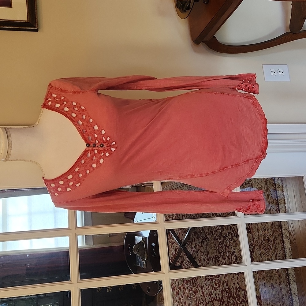FREE PEOPLE red cotton cut out blouse S